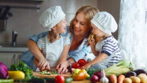 Cuisiner en famille, bonne idée !