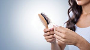 3 astuces pour éviter de perdre ses cheveux